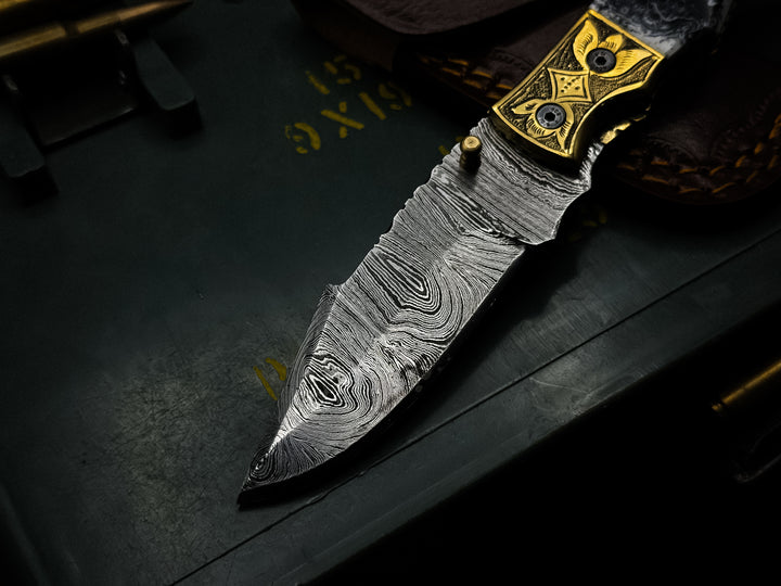 Handmade Damascus pocket knife Beautiful Resin handle birthday gift folding knife groomsman gift anniversary wedding father's day gift for lover