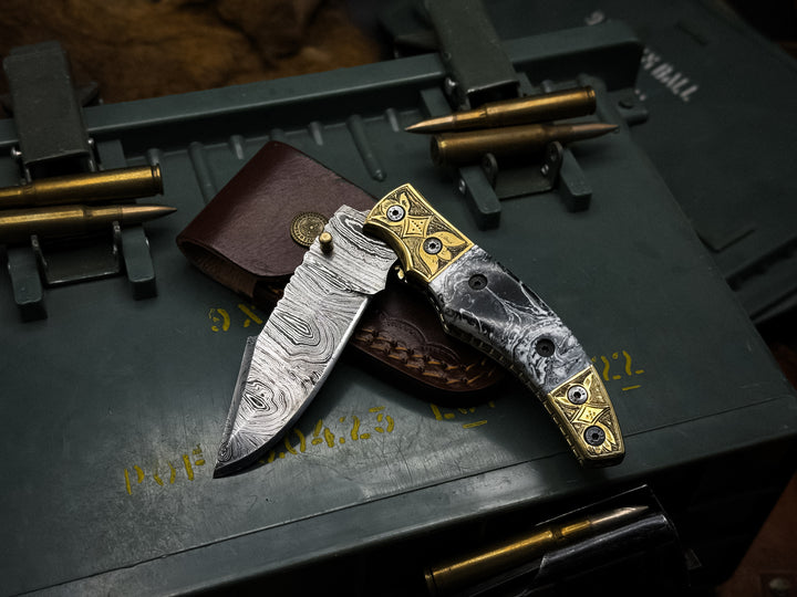 Handmade Damascus pocket knife Beautiful Resin handle birthday gift folding knife groomsman gift anniversary wedding father's day gift for lover