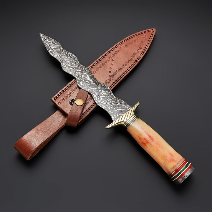 Beautiful Custom Handmade Damascus Steel Sharp Edge Blade Dragon / Dagger Knife Best Gift item