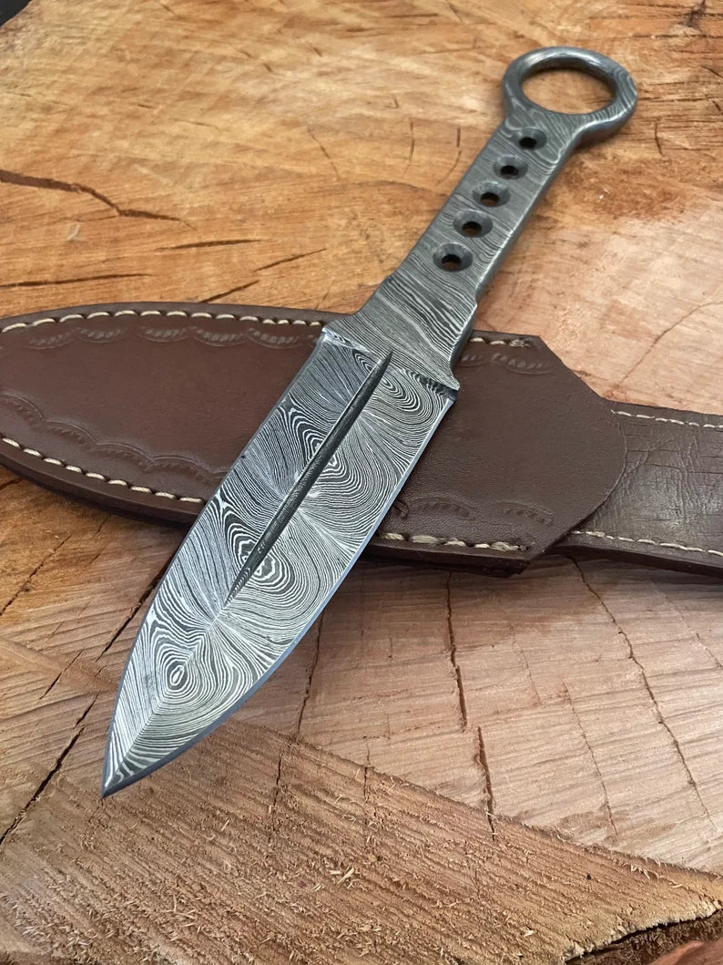 Handmade Damascus Steel Full Tang Throwing Knives, Balanced throwing knife, Hunting knife, Viking Knife, Damascus knives