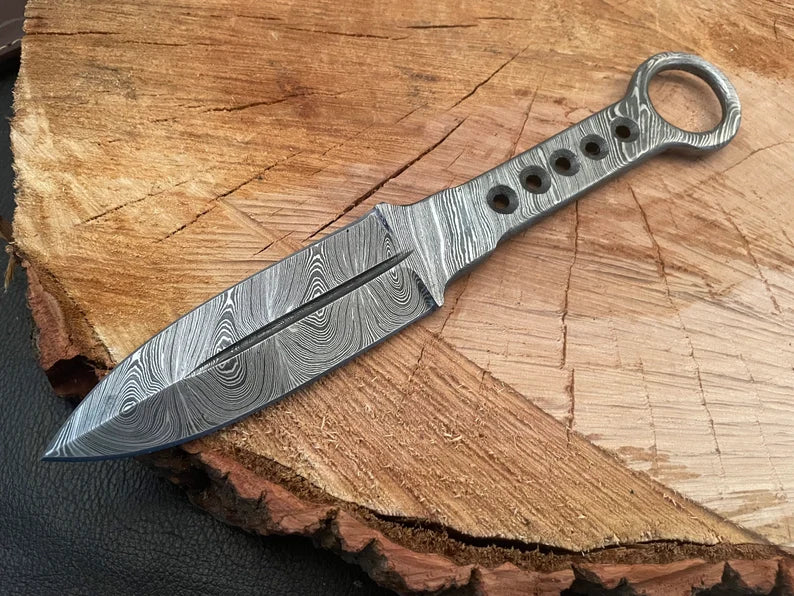 Handmade Damascus Steel Full Tang Throwing Knives, Balanced throwing knife, Hunting knife, Viking Knife, Damascus knives